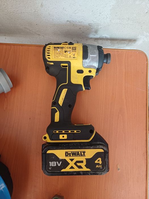 Dewalt DCF887 in stare foarte buna