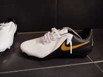 Ghete de fotbat Nike