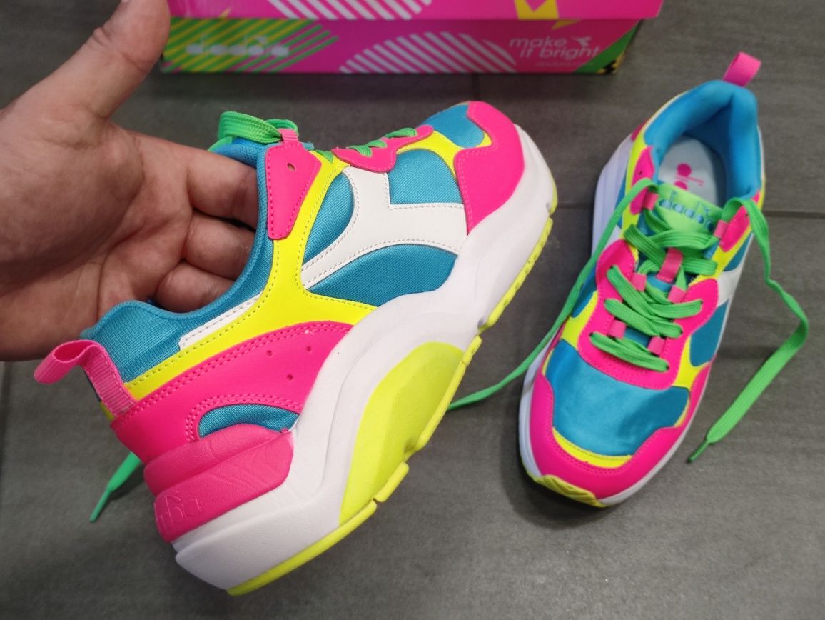 Diadora Whizz Run Fluo / Маратонки / 42