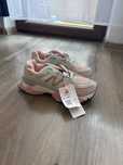 Adidasi New Balance Roz 9060