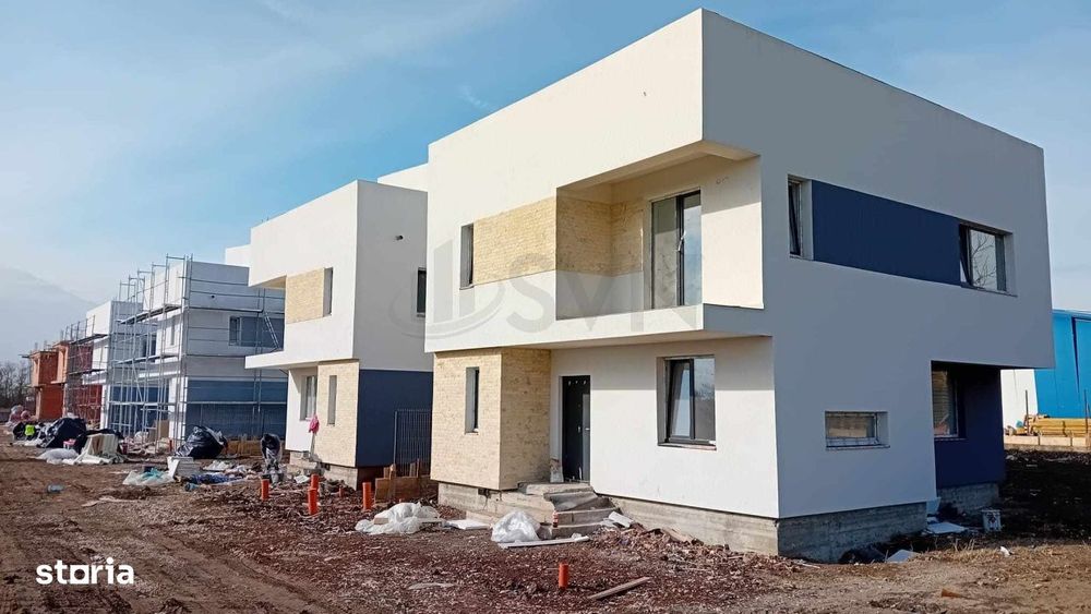 De vanzare ansamblu 6 locuinte individuale cu teren generos Crevedia