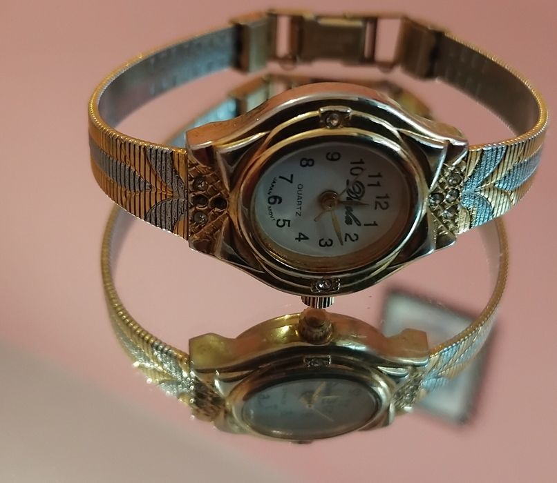 Дамски часовник позлатен 18 к.