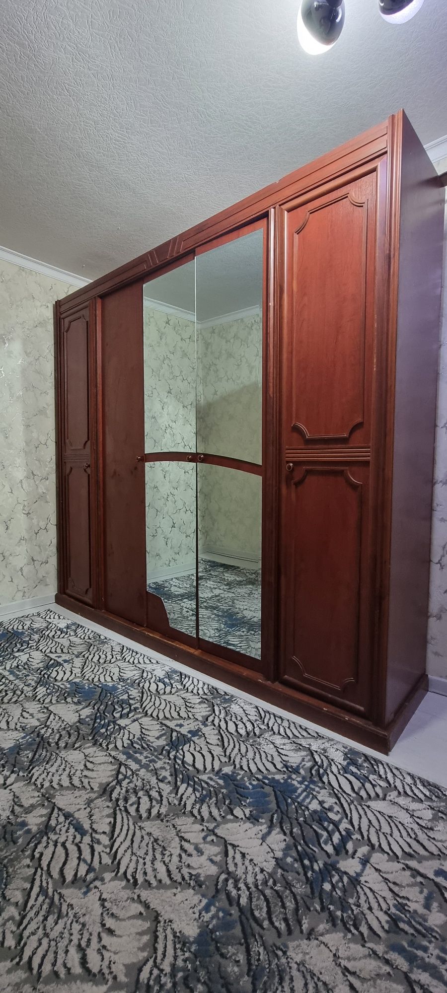 Двухспальный кровать + шкаф