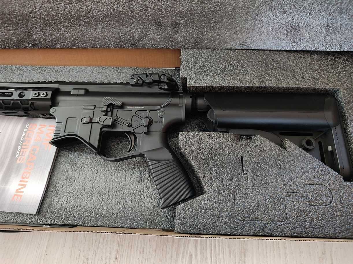 Replica airsoft MC6591M GBBR Golden Eagle.