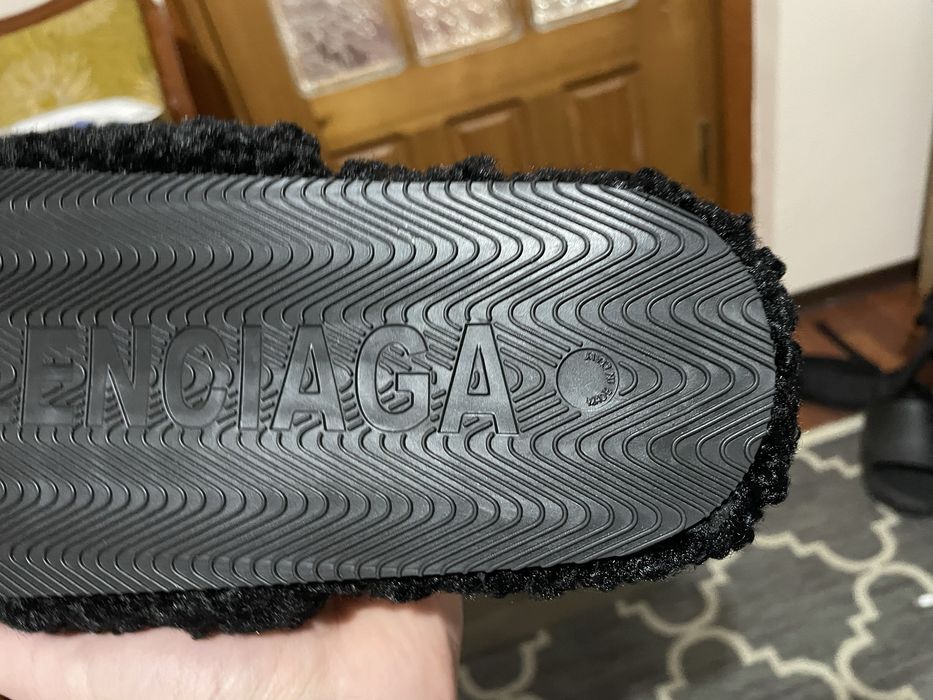 Balenciaga Furry Slide Black