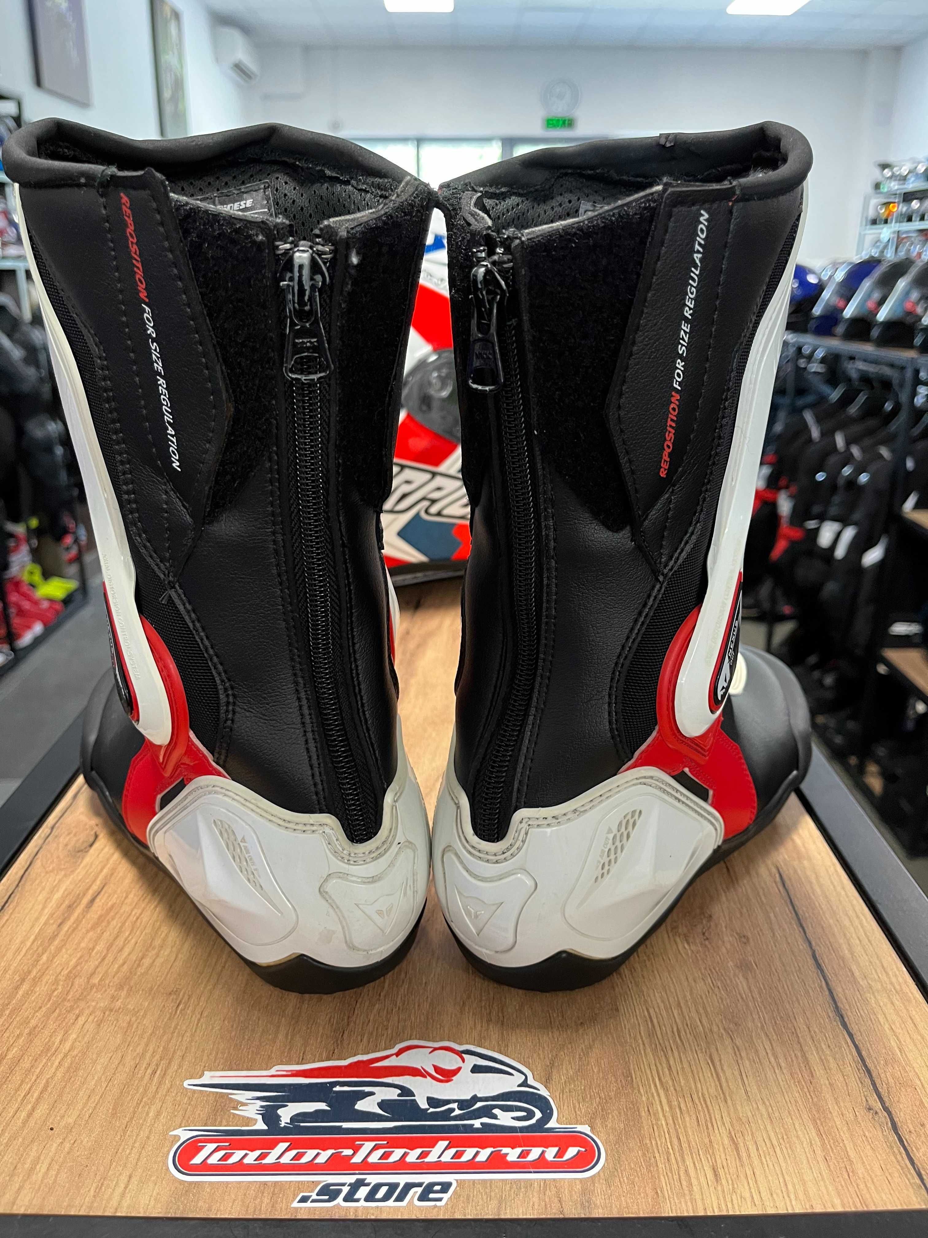 Дамски Мото ботуши DAINESE ST GIRO номер 37,става и протектори