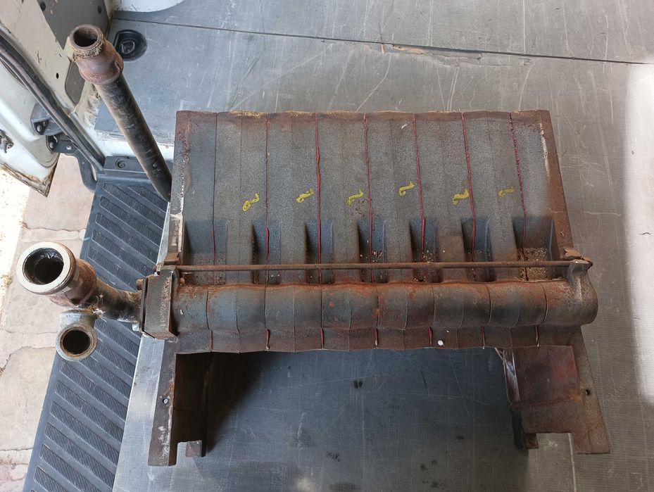 Чугунена водна риза