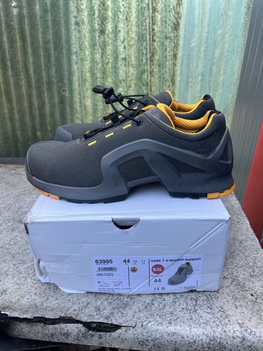 Vand pantofi protectie Uvex marimea 44