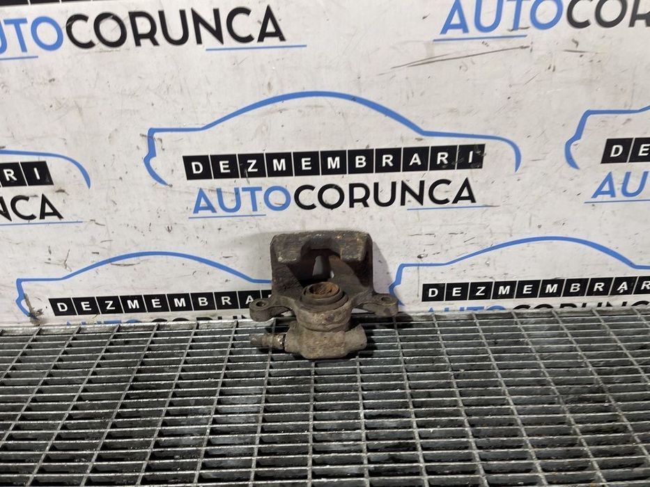 Etrier stanga spate Mitsubishi Outlander 2.0 D 2007 - 2012 Manuala 6 Trepte SUV 4 Usi ...