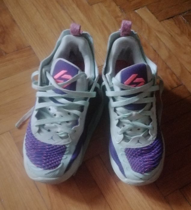 Jordan mărimea 38.5