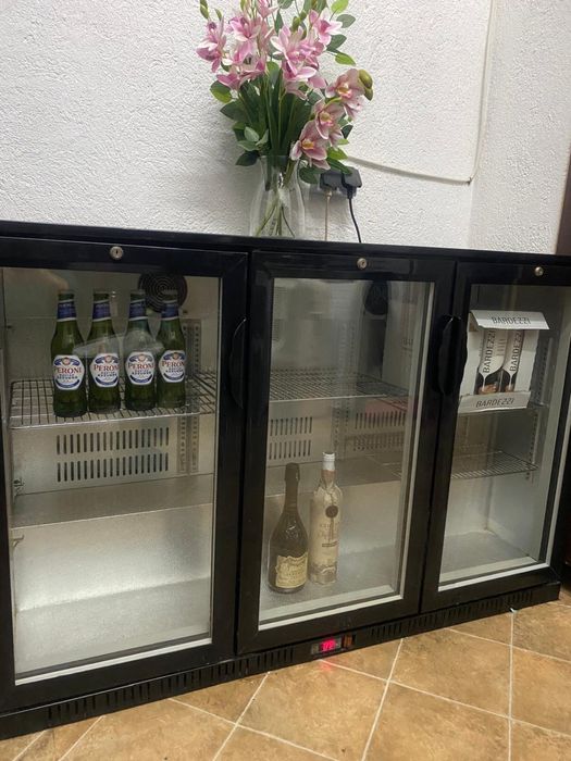 Frigider BAR trei usi
