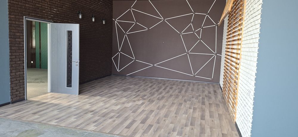 Отличное место для офисов и студии..