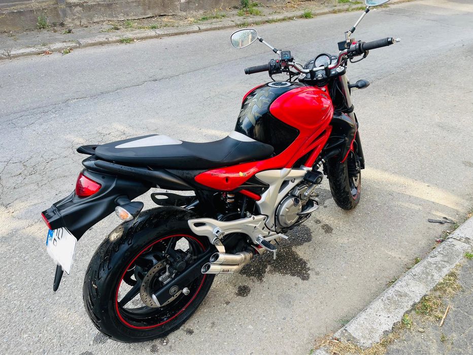 Suzuki gladius sv650 53kw A 15.200km