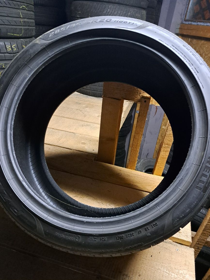 O anvelopa 285/35 R20 Pirelli