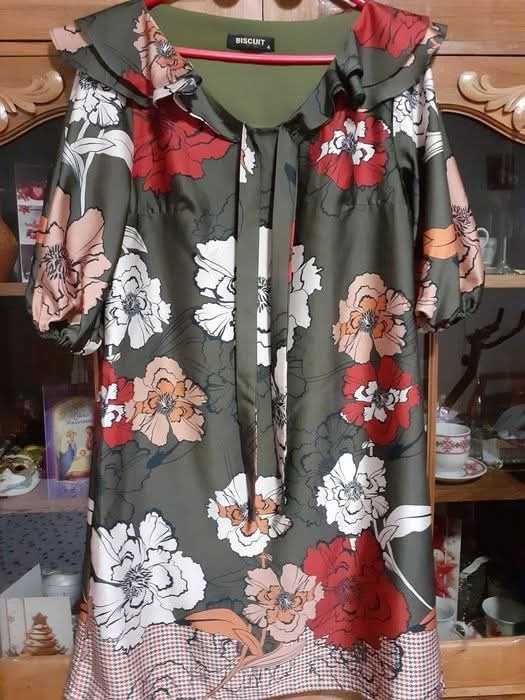 Rochie Biscuit, cu imprimeu floral mărimea M