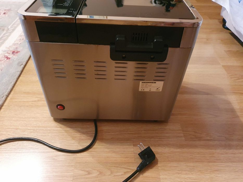 Mașină de făcut pâine Heinner HBM-900XMC