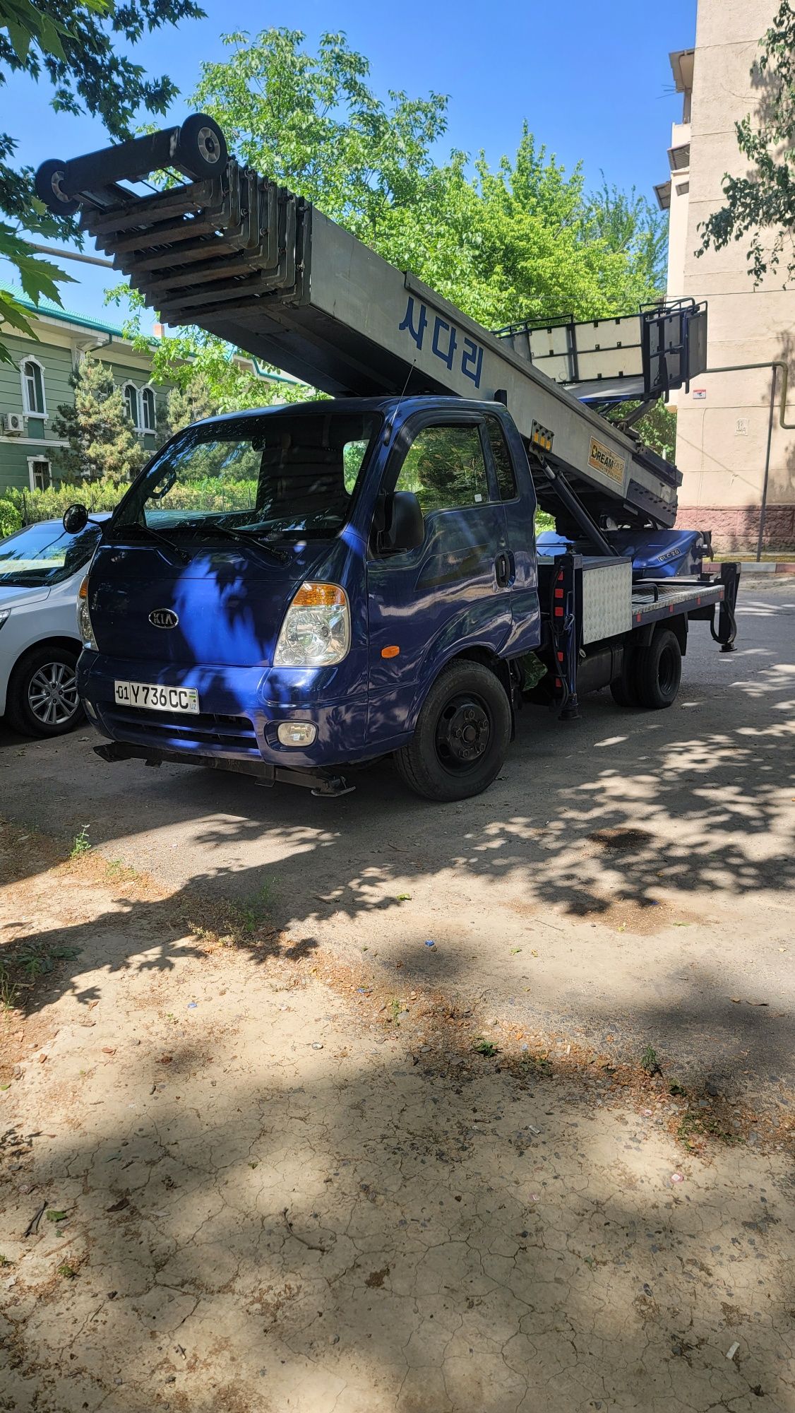 Продажа автолифт. 28 метров.