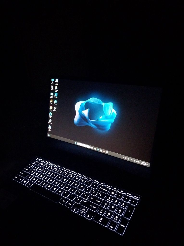 HP VICTUS 15 2025