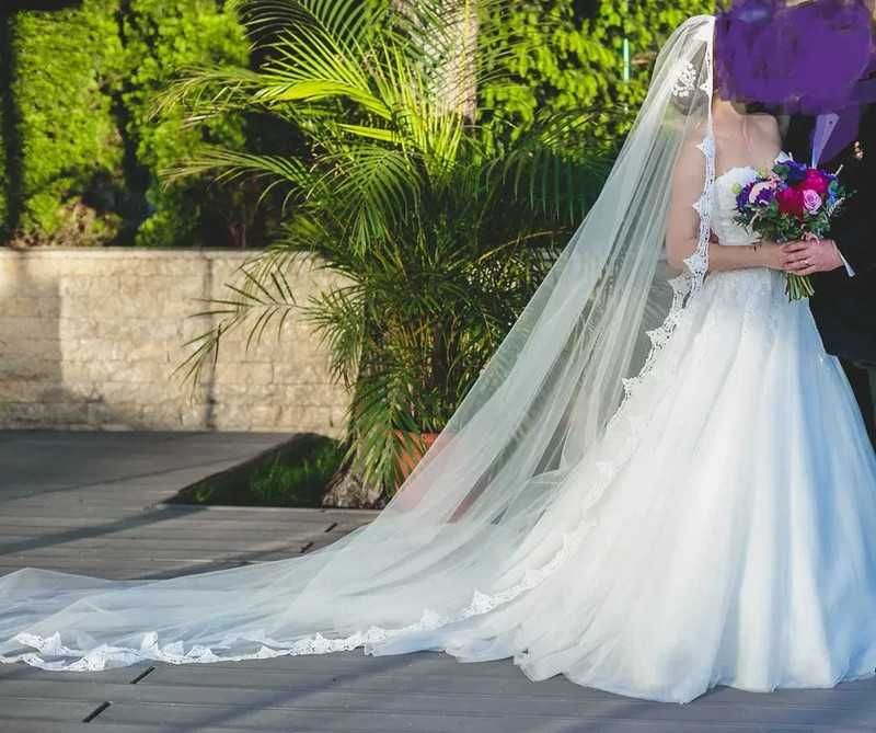 Vand rochie mireasa Pronovias,M,stare f buna,voal,crinolina incluse