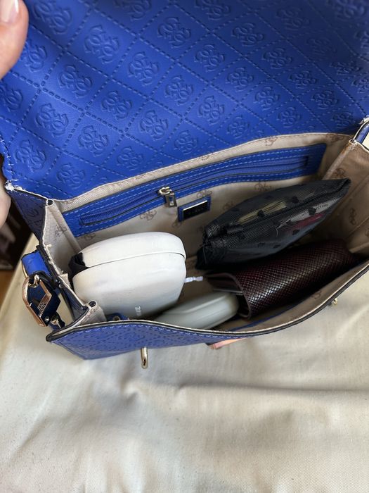 Оригинална чанта Guess