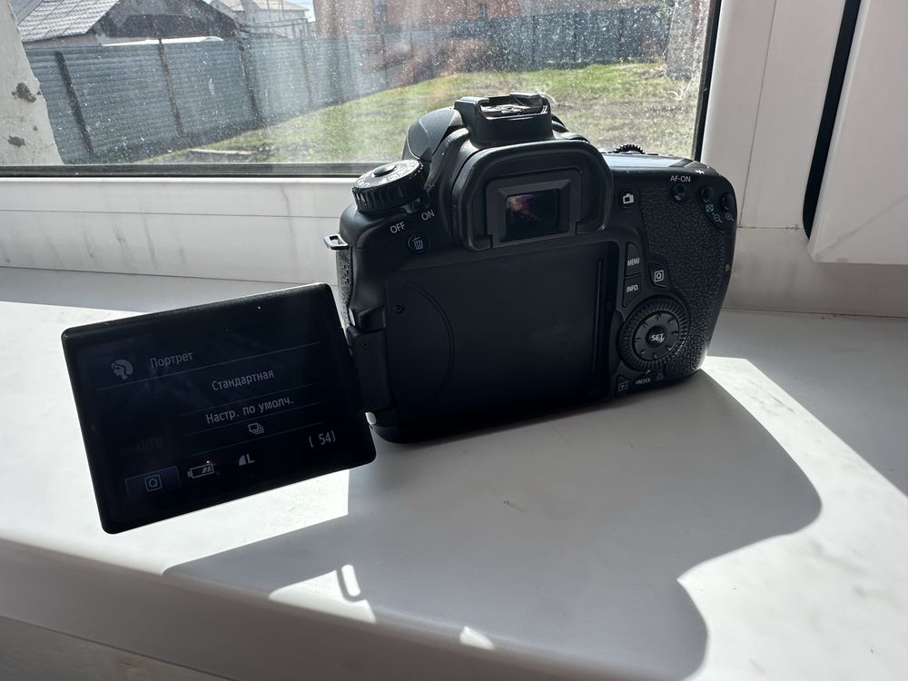 Продам canon 60D