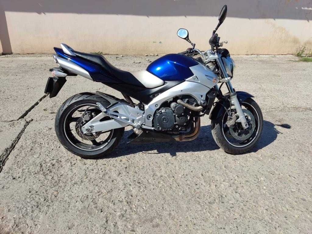 Suzuki GSR600 2006