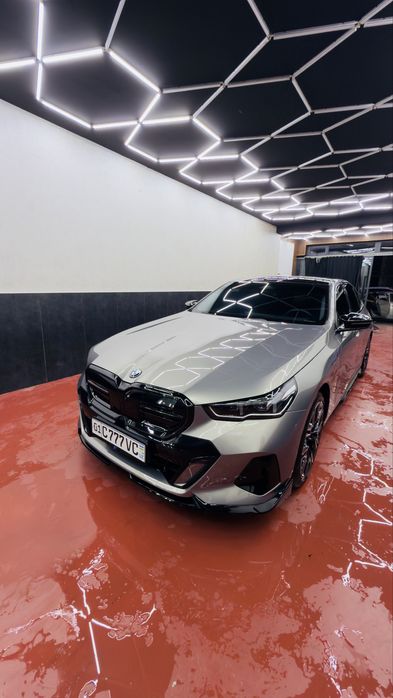 Bmw i5 35i  боди кит кругавой танировка бор