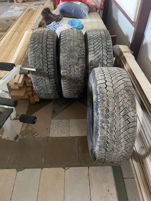 Продам зимнюю резину липучка с шипами