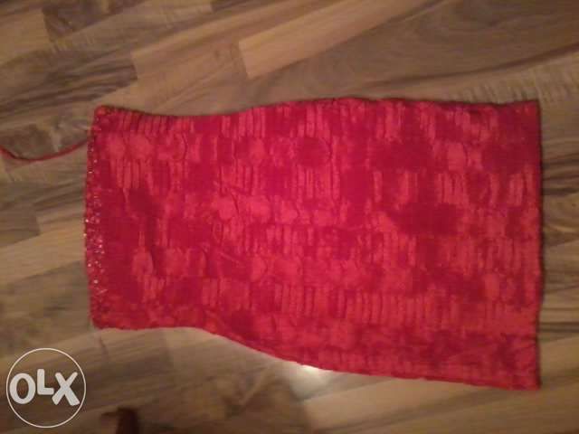 Кокетна-червена рокля