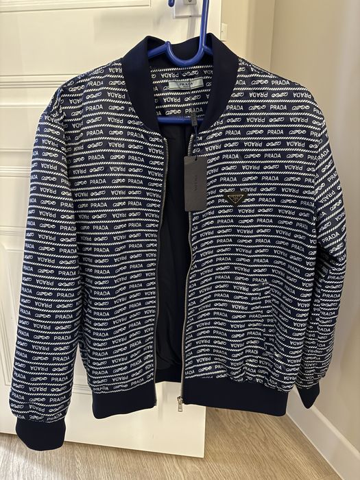 Ветровка Prada женская