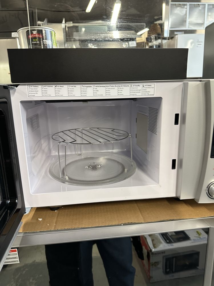 Cuptor cu microunde si grill Candy CMXG22DS