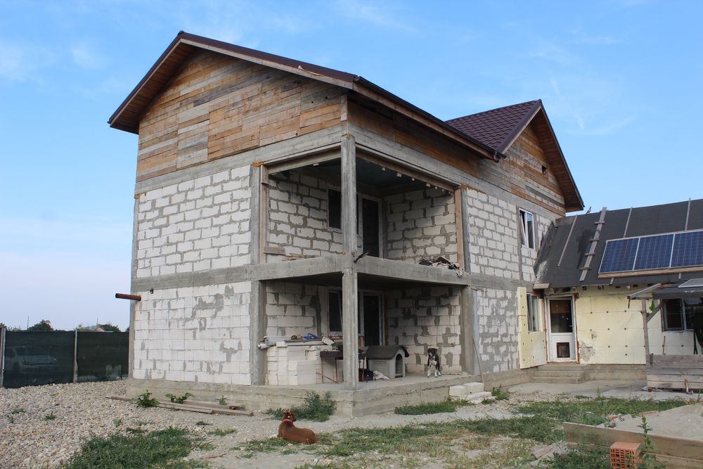 Casa la rosu langa Bucuresti