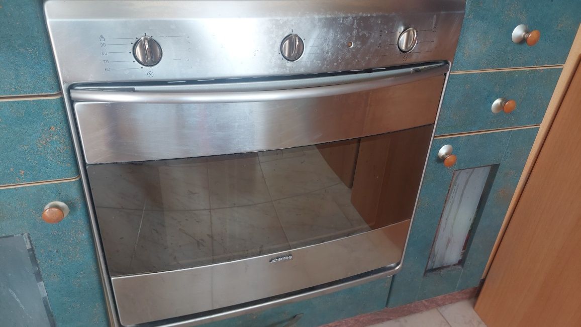 Фурна за вграждане SMEG ITALY