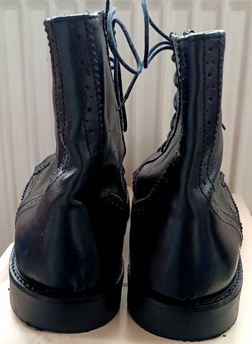 Bocanci cu inserții din piele naturală mărimea 44 made in ITALY