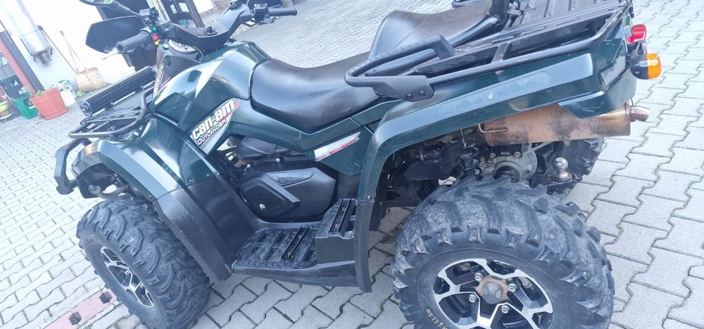 Can am outlander bombardier