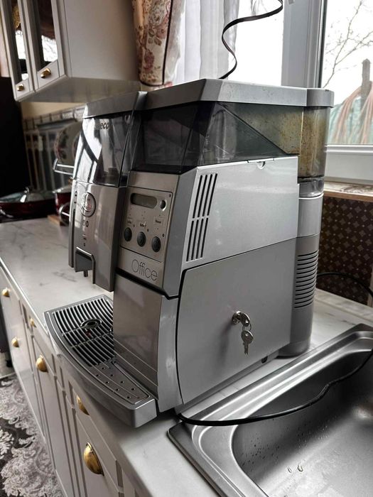 vand aparat de cafea Saeco royall office