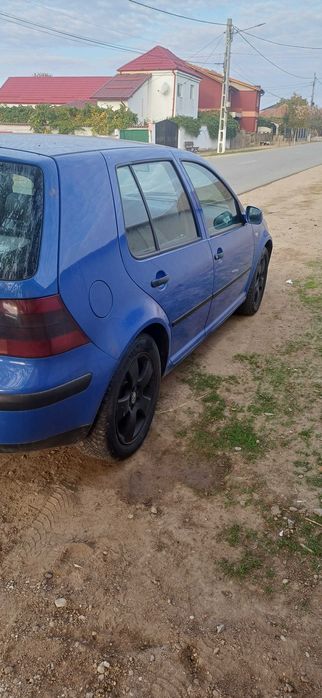 Se vinde golf 4.