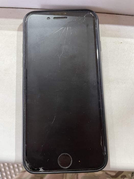 iphone SE 2020 64 гб память