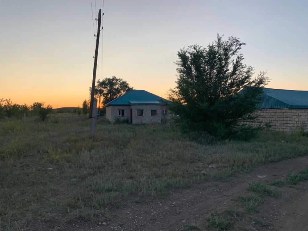 Продам базу с домом
