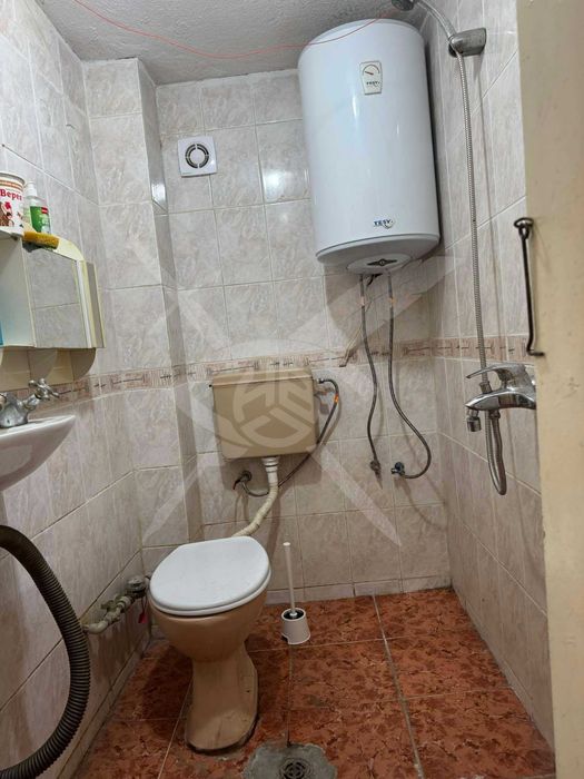 Дава се под наем Едностаен апартамент в Варна, Погреби - 50 кв.м за 250 € - Снимка #3