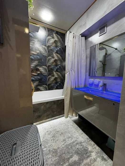 3ком/1/4 87м2 с новым HI-Tech ремонтом напротив кафе "на небе"! Ц6