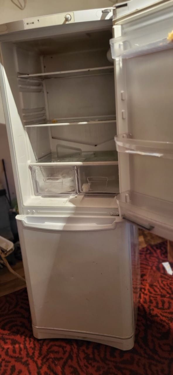 Продам холодильник индезит срочно срочно