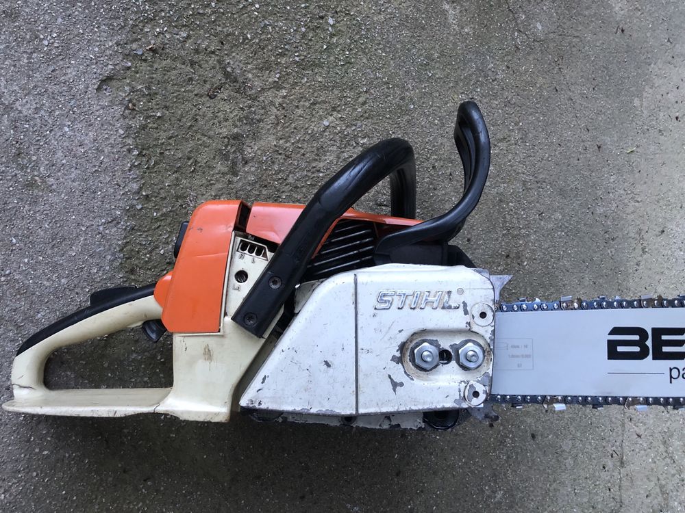 Продавам моторен трион, бензинова резачка Stihl 026