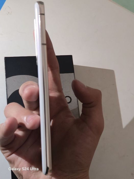 Samsung S21 256/8 в почти идеальном состоянии