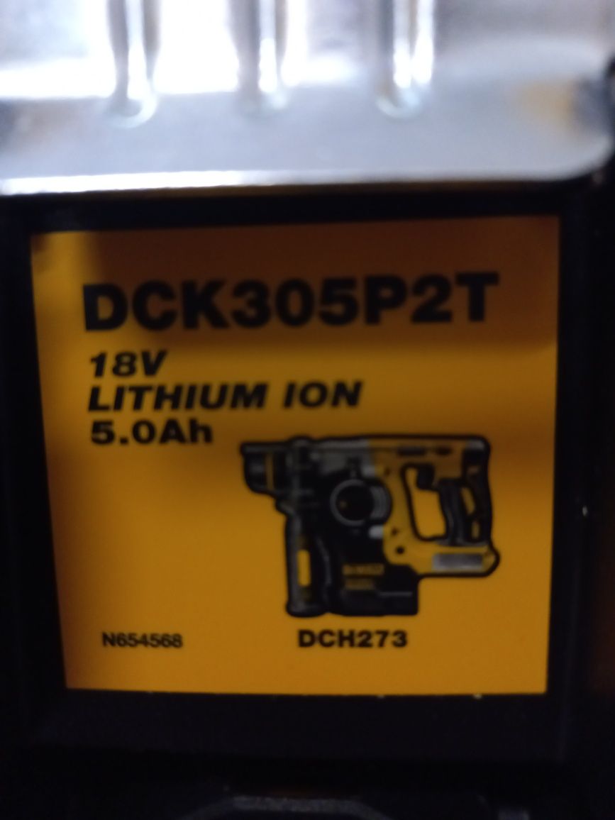 Куфар Dewalt за перфоратор DCH273