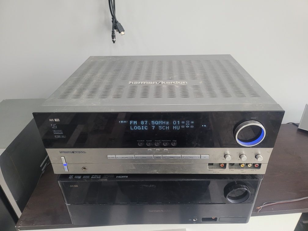 Продава се ресийвър Harman Kardon AVR 135 (без дистанционно)