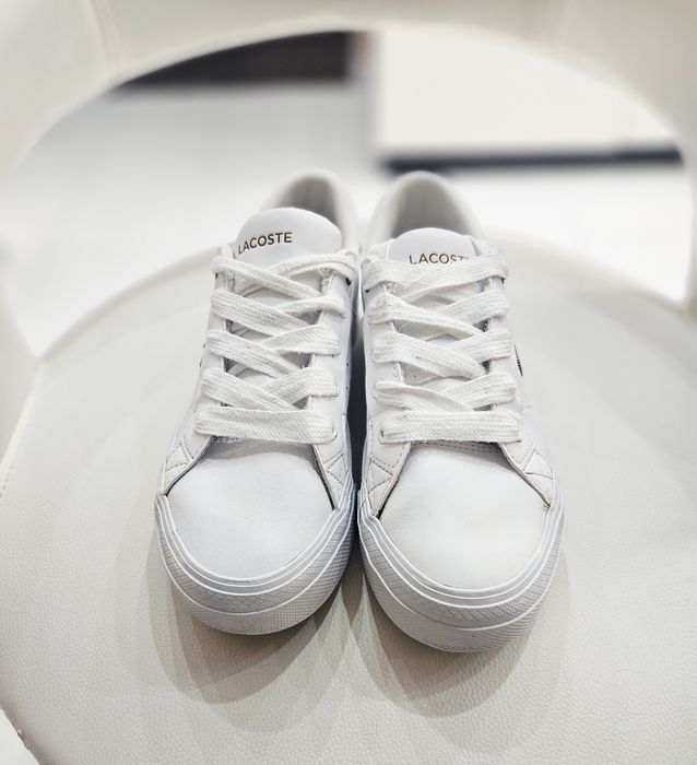 Сникърси, обувки