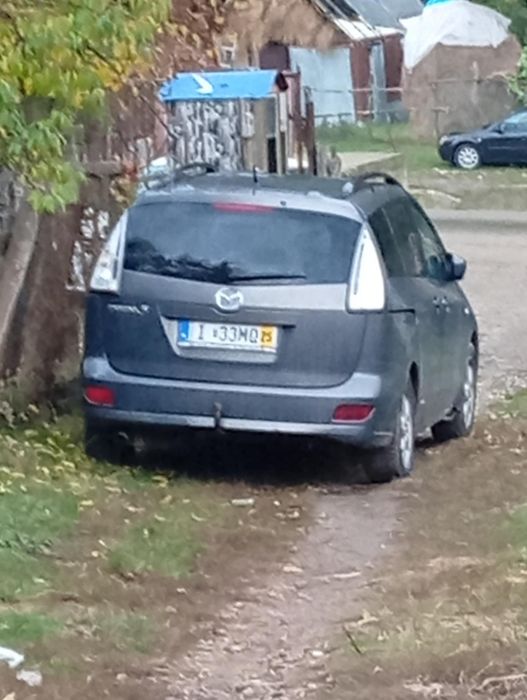 Vând Mazda 5 an 2010