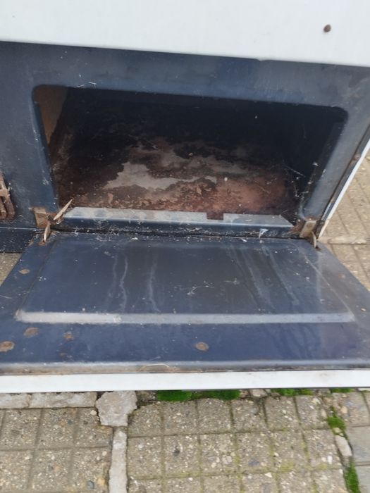 Готварска печка на твърдо гориво