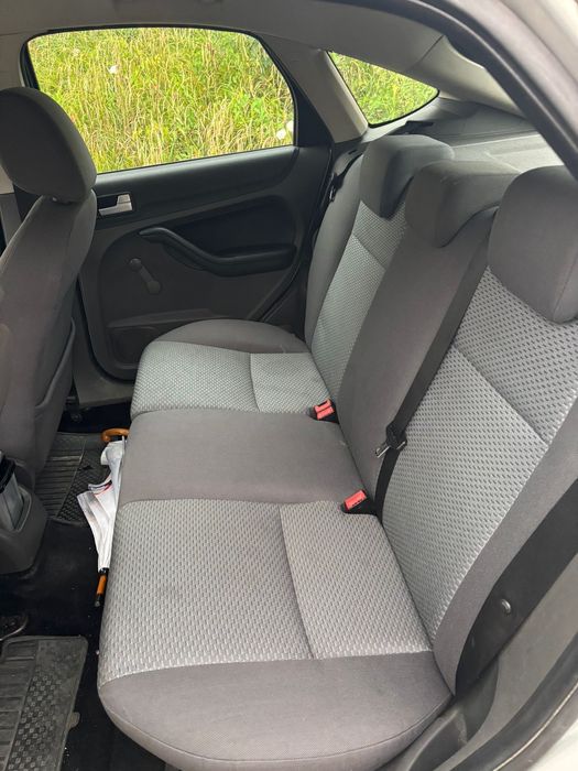 Ford focus 1.6 benzina